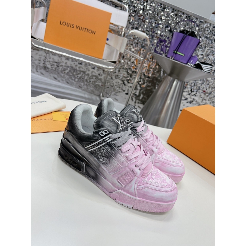 l**is V*t*n sneakers